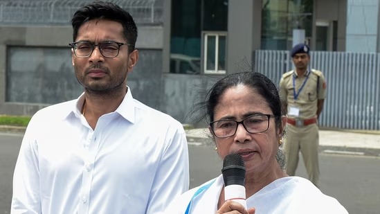 Meni eshakda sikish video