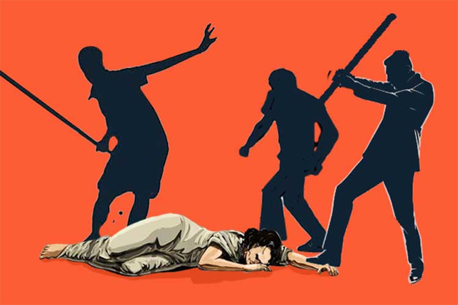 বাঁশ দিয়ে অন্তঃসত্ত্বা মহিলাকে বেধড়ক মার , স্বামীর অবৈধ সম্পর্কের জেরে উত্তেজনা মধ্যমগ্রামে