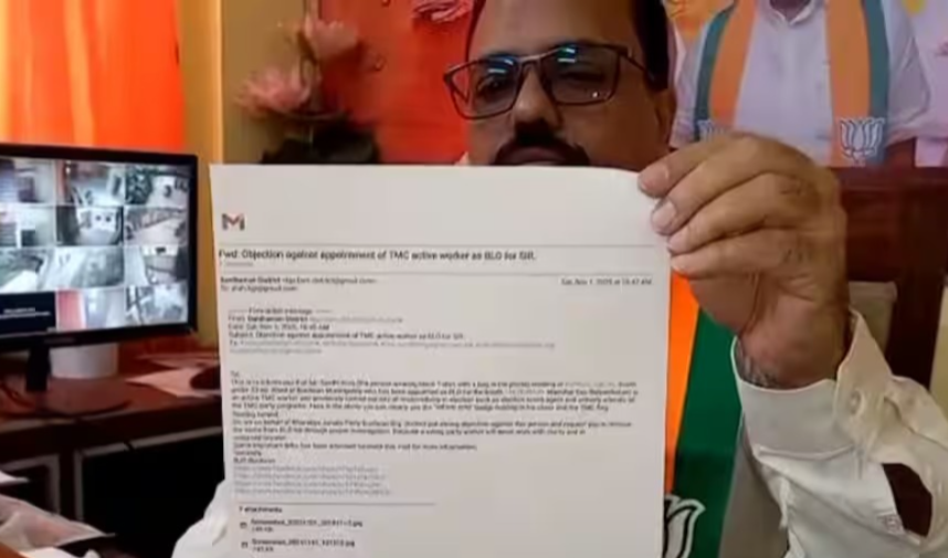 পূর্ব বর্ধমানে ফের বিতর্ক, BLO-র তৃণমূল যোগের অভিযোগ বিজেপির