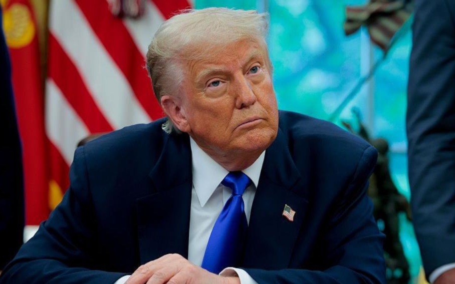 অবৈধ অভিবাসীদের বিরুদ্ধে কড়া পদক্ষেপ ট্রাম্প প্রশাসনের! মার্কিন অভিবাসন নীতি নিয়ে কঠোর সিদ্ধান্ত