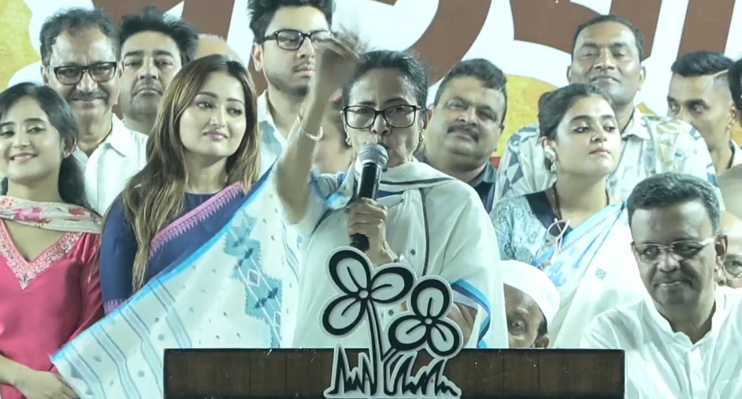 মোদিবাবু-শাহবাবুকে খুশি করতে গিয়ে কুর্সিবাবু ইতিহাস নয়, পাতিহাস তৈরি করছেন , জোড়াসাঁকো থেকে জ্ঞানেশ কুমারকে নিশানা মমতার