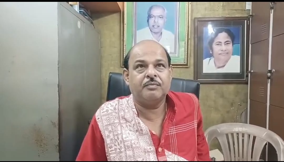 SIR আবহে নতুন করে বিতর্ক , ২০০২ ভোটার তালিকায় নাম নেই খোদ তৃণমূল কাউন্সিলরের