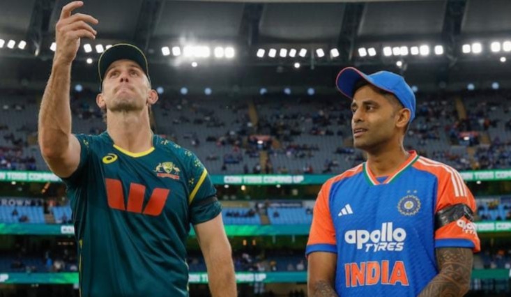 টি-টোয়েন্টি সিরিজ, ভারতের বিরুদ্ধে টসে জিতে বোলিংয়ের সিদ্ধান্ত অস্ট্রেলিয়ার