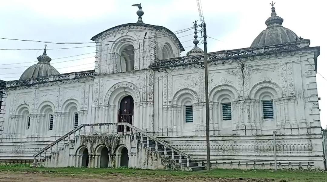 ৫০০ বছরের পুরোনো পঁচেটগড় রাজবাড়ির রাস , ভিড় জমাচ্ছেন বিভিন্ন প্রান্তের মানুষ