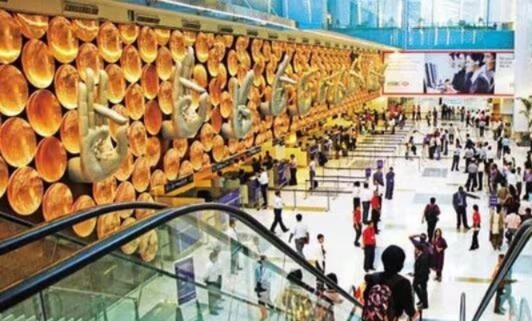 সাতসকালে বড়সড় সমস্যা দিল্লি বিমানবন্দরে, ব্যাহত পরিষেবা