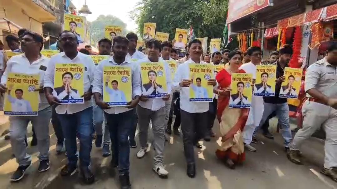 অভিষেক বন্দ্যোপাধ্যায়ের জন্মদিন , মাতোয়ারা বোলপুরের তৃণমূল কর্মীরা