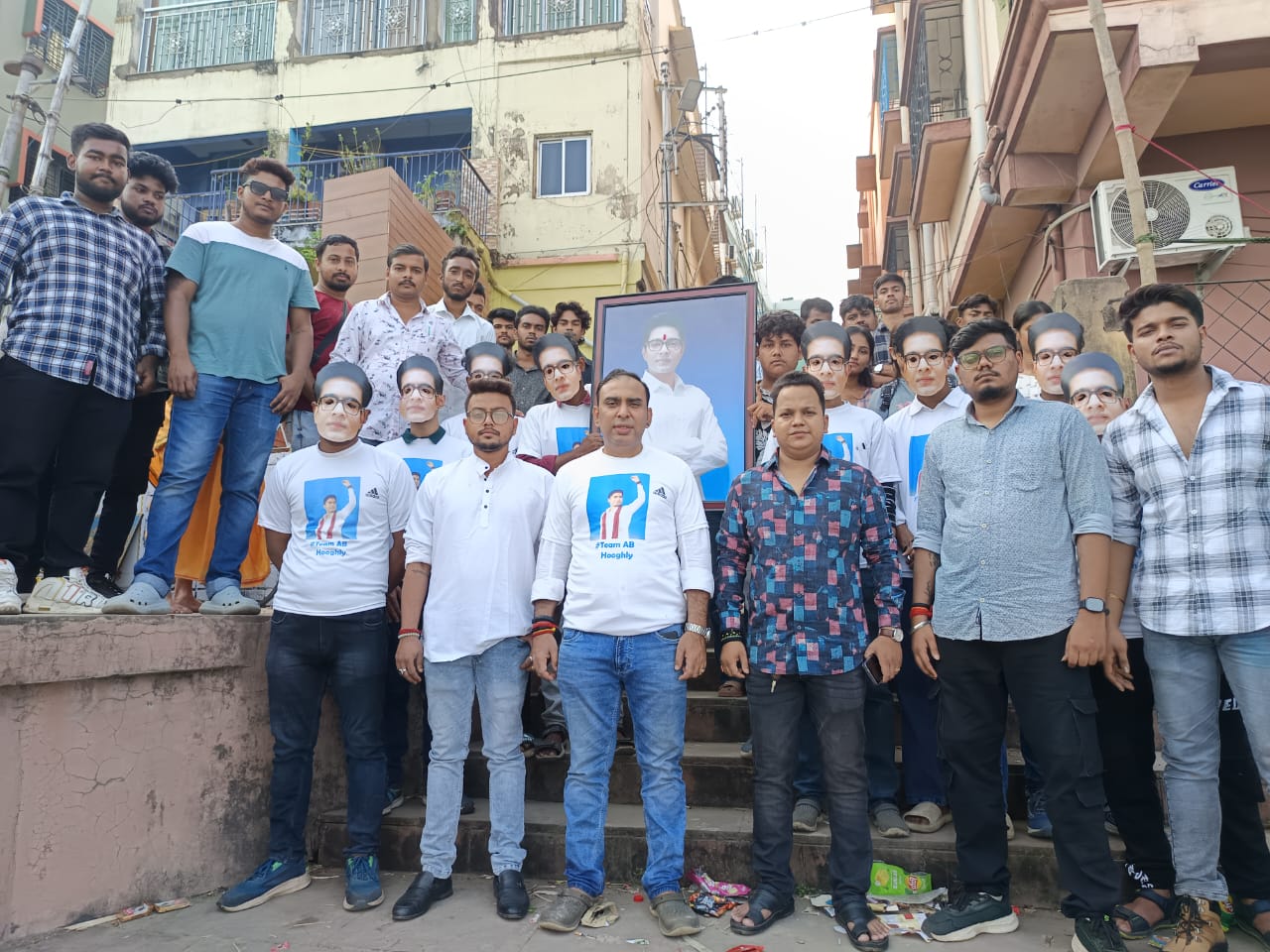 অভিষেকের দীর্ঘায়ুর কামনায় পুজো , বিশেষ উদ্যোগ হুগলী জেলা তৃণমূল ছাত্র পরিষদের