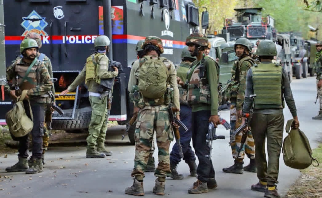 ভূস্বর্গে ‘অপারেশন পিম্পল’, খতম ২ জঙ্গি