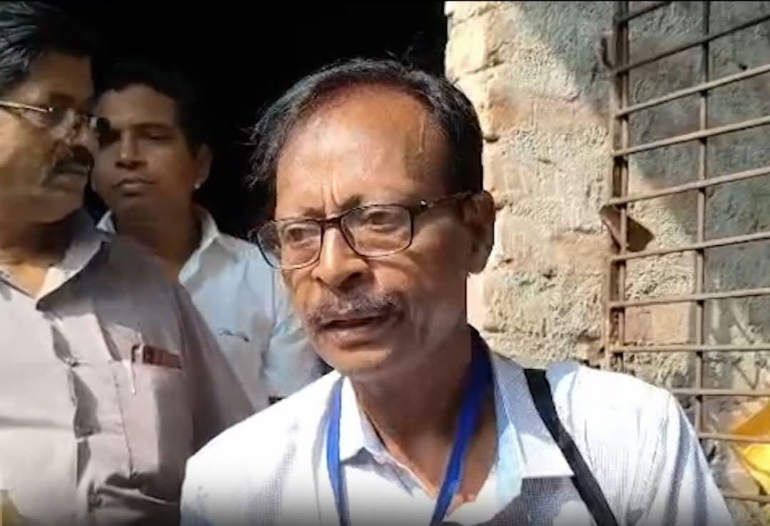 দত্তপুকুরে BLO কে নিয়ে বিতর্ক, ICDS কেন্দ্রে বসে এনুমারেশন ফর্ম বিলির অভিযোগ