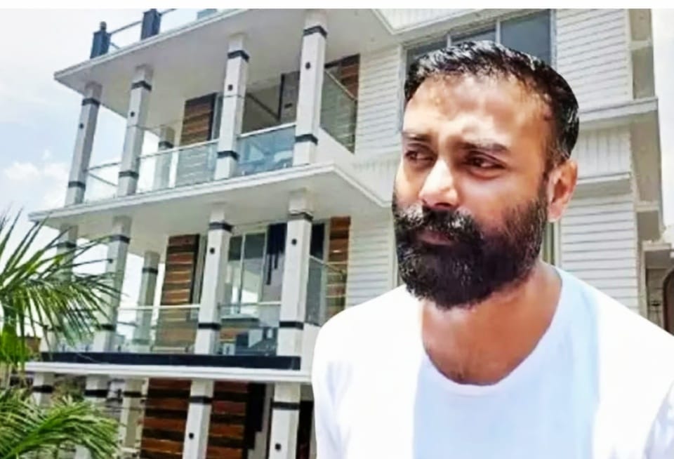 পুকুর বুজিয়ে প্রাসাদ , জয়ন্ত সিংয়ের বাড়ি ভাঙার সময়সীমা নির্ধারণ করে দিল হাইকোর্ট