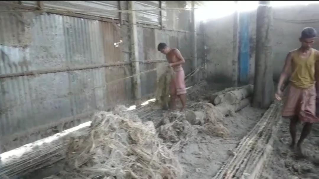 পাট কলে ভয়াবহ অগ্নিকান্ড , পুড়ে ছাই কয়েক হাজার টাকার সরঞ্জাম