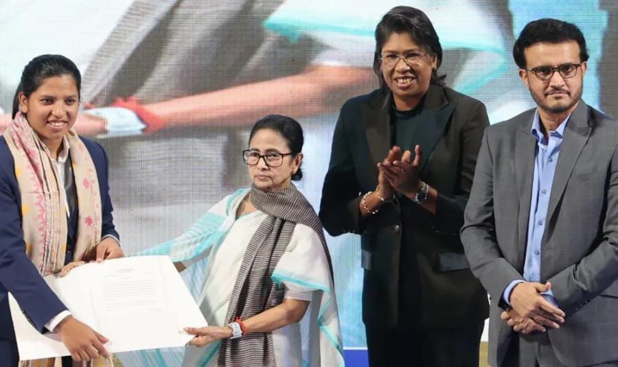 ভালবাসা দিয়ে ফের বিশ্বজয় করবে রিচা , বঙ্গকন্যার প্রশংসায় পঞ্চমুখ মুখ্যমন্ত্রী