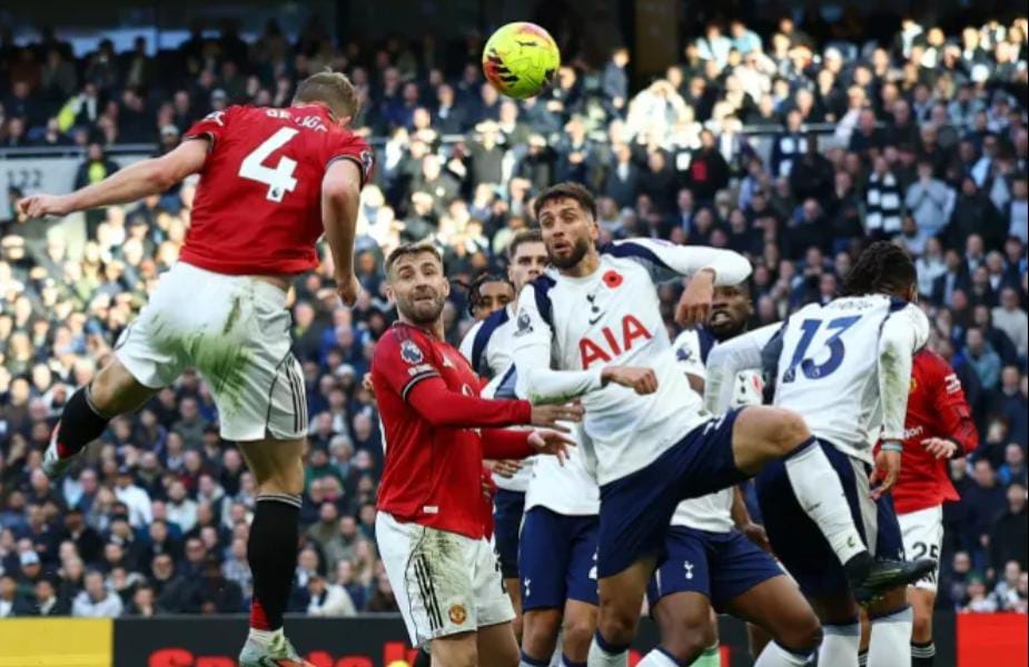 প্রিমিয়ার লিগ , শেষ মুহূর্তে নাটকীয় গোল ভি লিটের , টটেনহ্যামের বিরুদ্ধে ড্র ইউনাইটেডের