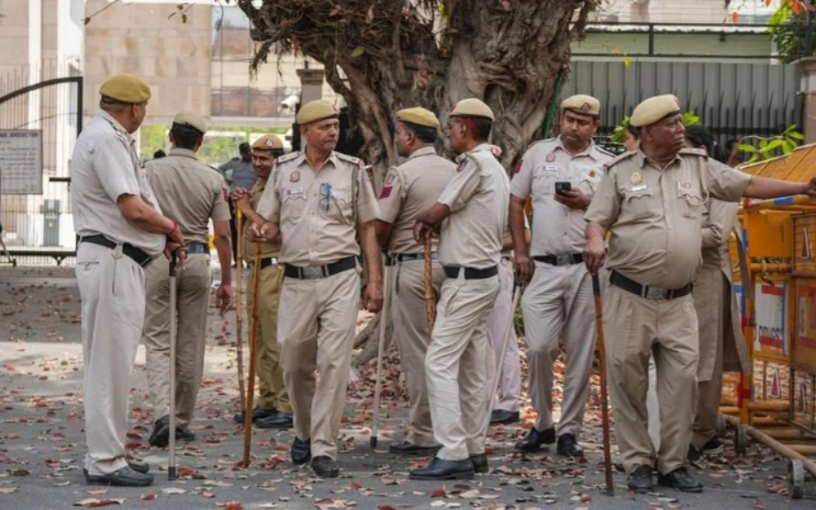 নাশকতার ছক বানচাল, ফরিদাবাদ থেকে উদ্ধার ৩০০ কেজি আরডিএক্স