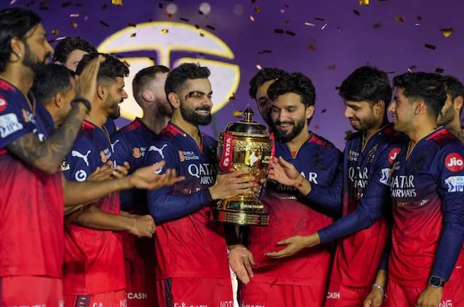 আগামী বছর আরসিবি ফ্র্যাঞ্চাইজি বিক্রি , নিলামের আগে একগুচ্ছ ছাঁটাই কোহলিদের