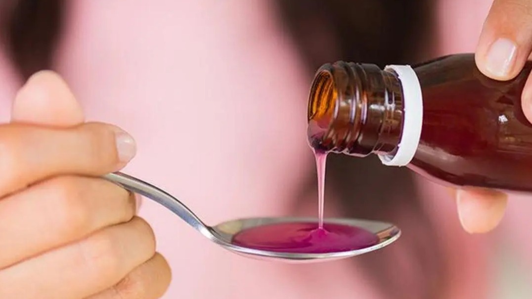 “মানদণ্ড না মানলে ঝাঁপ বন্ধ হবে”, কফ সিরাপ বিতর্কে ওষুধ প্রস্তুতকারকদের নির্দেশ কেন্দ্রের