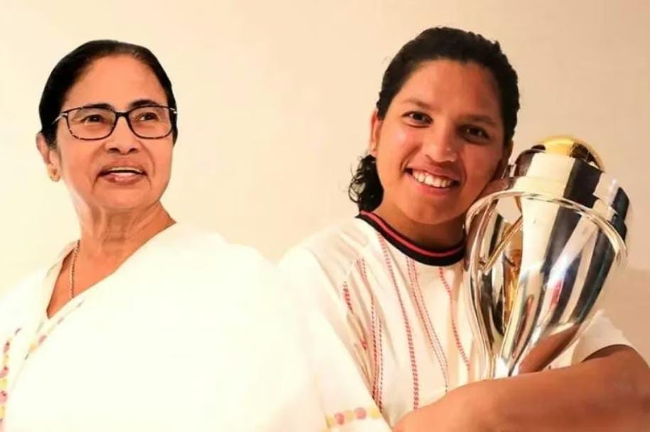 উত্তরবঙ্গে রিচার নামাঙ্কিত স্টেডিয়াম , মুখ্যমন্ত্রীর বিশেষ উপহারের পর আবেগপ্রবণ বঙ্গকন্যার বাবা-মা