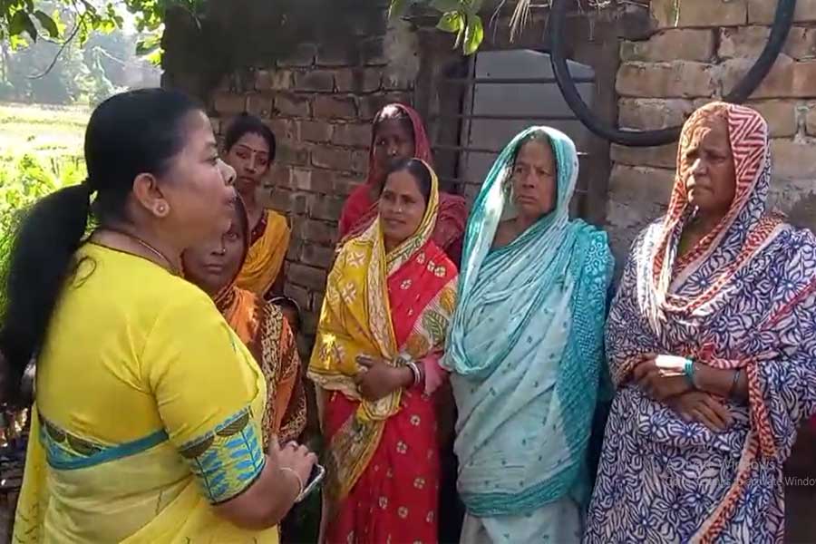 এনুমারেশন ফর্ম না পাওয়ায় আত্মহত্যার চেষ্টা , এসএসকেএমে মৃত্যু ধনিয়াখালির আশা সোরেনের