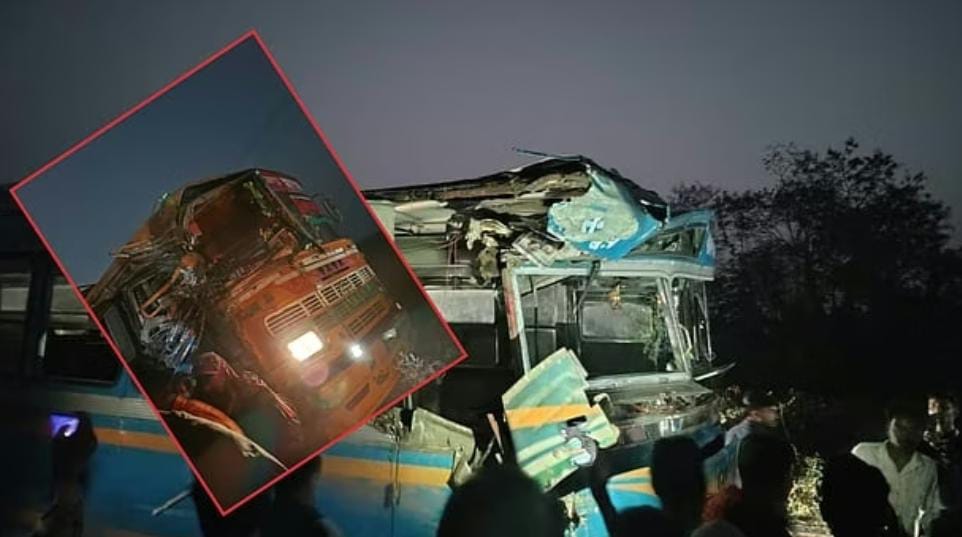 বীরভূমের মোহনপুরে দুটি বাসের মুখোমুখি সংঘর্ষ , আহত ৩০