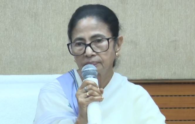 ভাতে মারছে কেন্দ্র , ১০০ দিনের কাজ নিয়ে ফের ক্ষোভ উগরে দিলেন মুখ্যমন্ত্রী