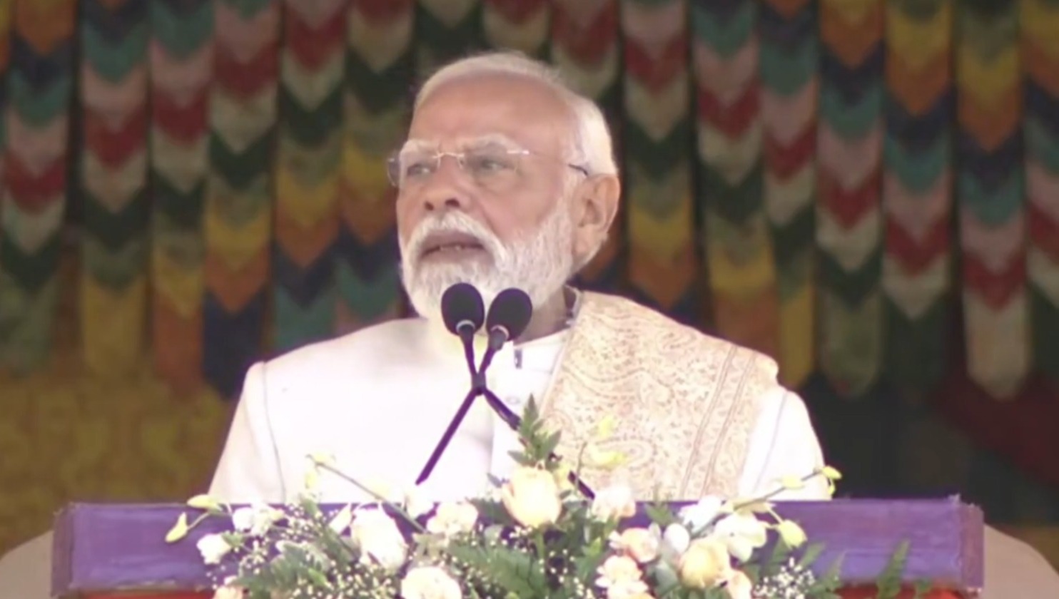 “বিস্ফোরণের শিকড় পর্যন্ত পৌঁছবে তদন্তকারীরা”, ভুটান সফরে হুঙ্কার মোদির