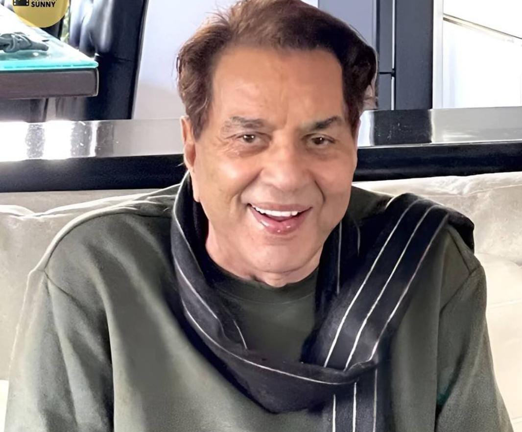 হাসপাতাল থেকে ছাড়া পেয়ে বাড়ির পথে ধর্মেন্দ্র , দেওয়ল পরিবারে স্বস্তির নিঃশ্বাস