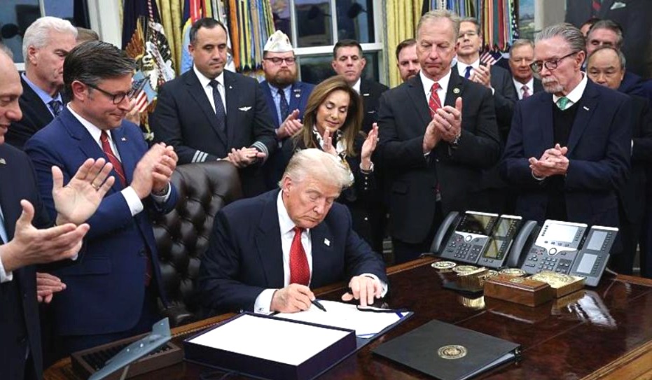 স্বস্তি ট্রাম্প প্রশাসনের, ৪৩ দিন পর আমেরিকায় উঠল ‘শাটডাউন’