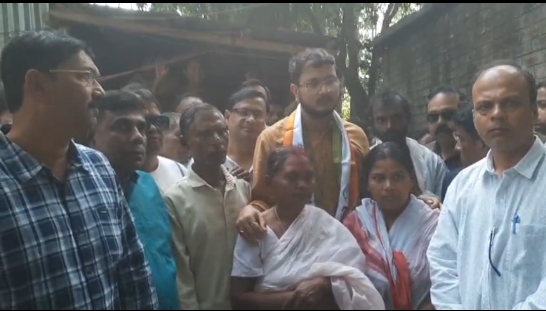 SIR আতঙ্কে মৃত্যু , নদীয়ায় নিহতের পরিবারের পাশে দেবাংশু ভট্টাচার্য