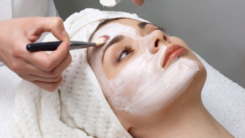 আর ছুটতে হবে না পার্লারের , প্রাকৃতিক উপাদানেই তুলে ফেলুন ট্যান