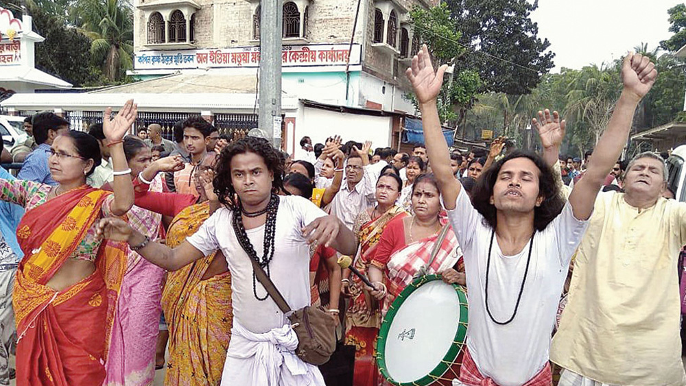 SIR শঙ্কায় ঠাকুরবাড়িতে ১২ দিনের অনশন , মতুয়াদের পাশে দাঁড়াল তৃণমূলের প্রতিনিধি দল