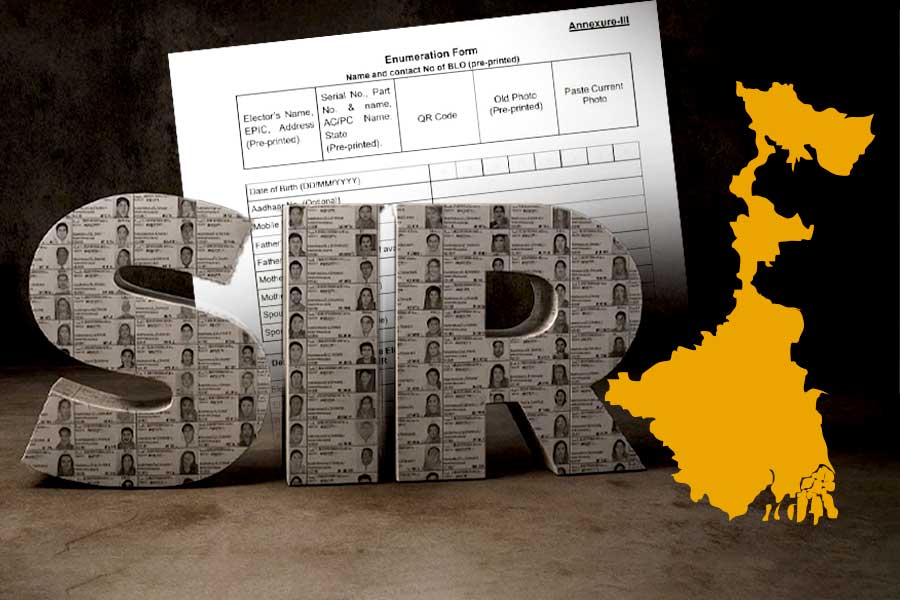 SIR বিতর্কের মাঝেই তথ্য প্রকাশ , এনুমারেশন ফর্ম বিলির  পরিসংখ্যান জানাল নির্বাচন কমিশন