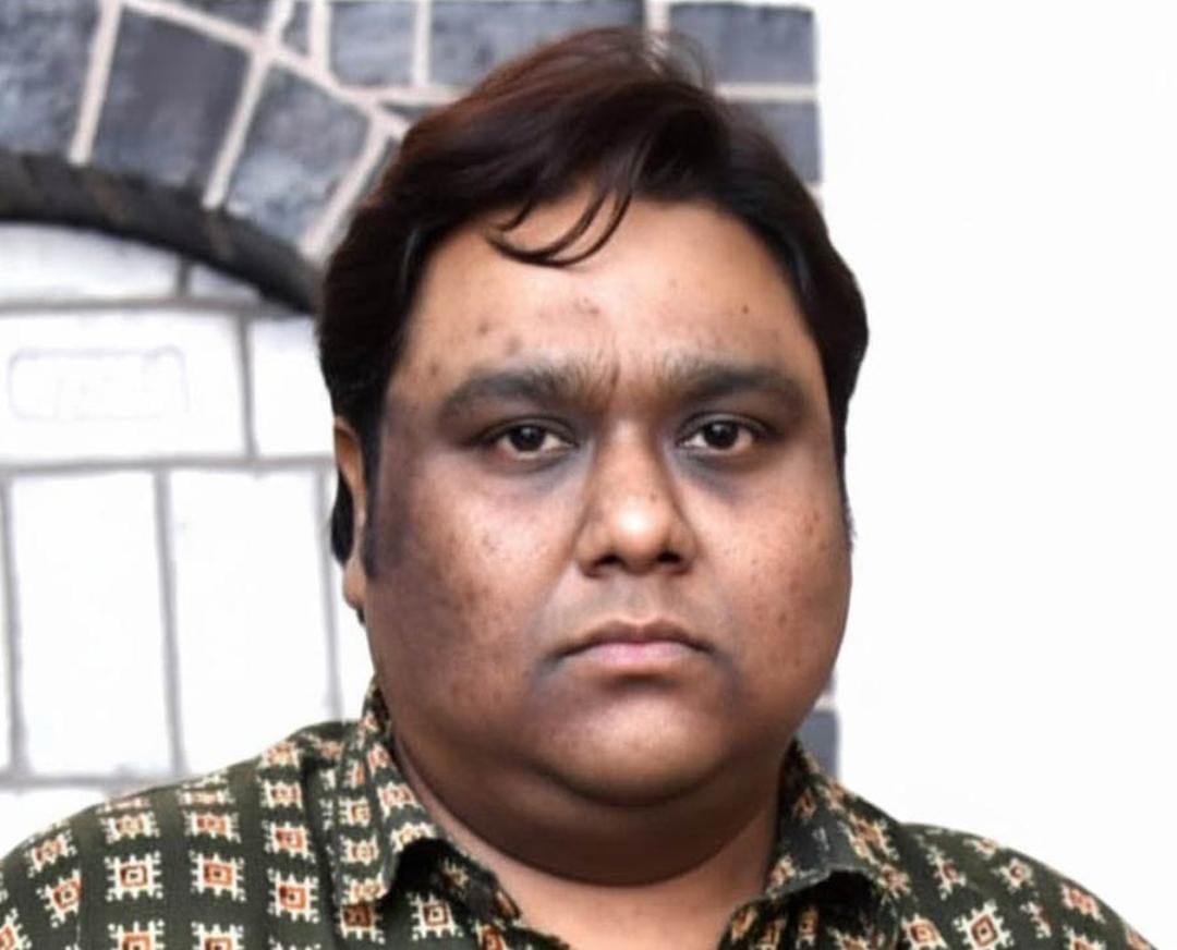 ছবি মুক্তির আগেই পরিবারে অঘটন , প্রিয়জনকে হারিয়ে শোকস্তব্ধ পরিচালক