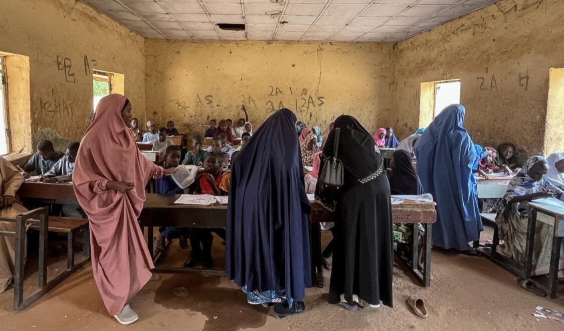 ভয়াবহ দুষ্কৃতী হামলা নাইজেরিয়ার স্কুলে, অপহরণ ২৫ জন ছাত্রীকে