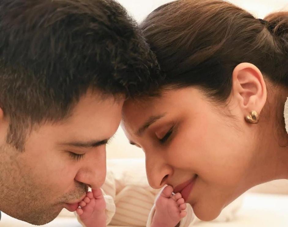 জন্মের এক মাসের মধ্যেই ছেলের নাম প্রকাশ্যে পরিণীতির , একরত্তিকে দেখে মুগ্ধ নেটপাড়া