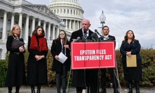 এপস্টিনের বিরুদ্ধে নথি প্রকাশ্যে আনার সম্মতি মার্কিন কংগ্রেসের
