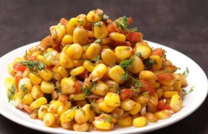 সন্ধেবেলা মুখরোচক খেতে ইচ্ছে করছে , বাড়িতেই বানিয়ে ফেলুন মিষ্টি কর্ন