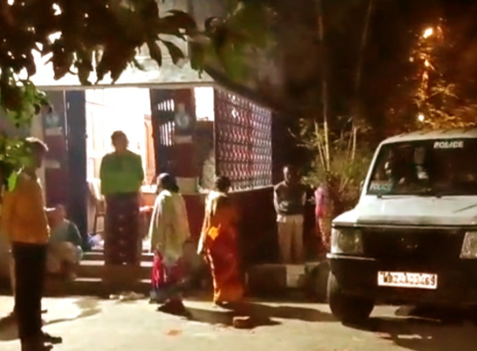 বনগাঁয় দুষ্কৃতীদের তাণ্ডব , তৃণমূল কাউন্সিলরের বাড়িতে হামলার অভিযোগ