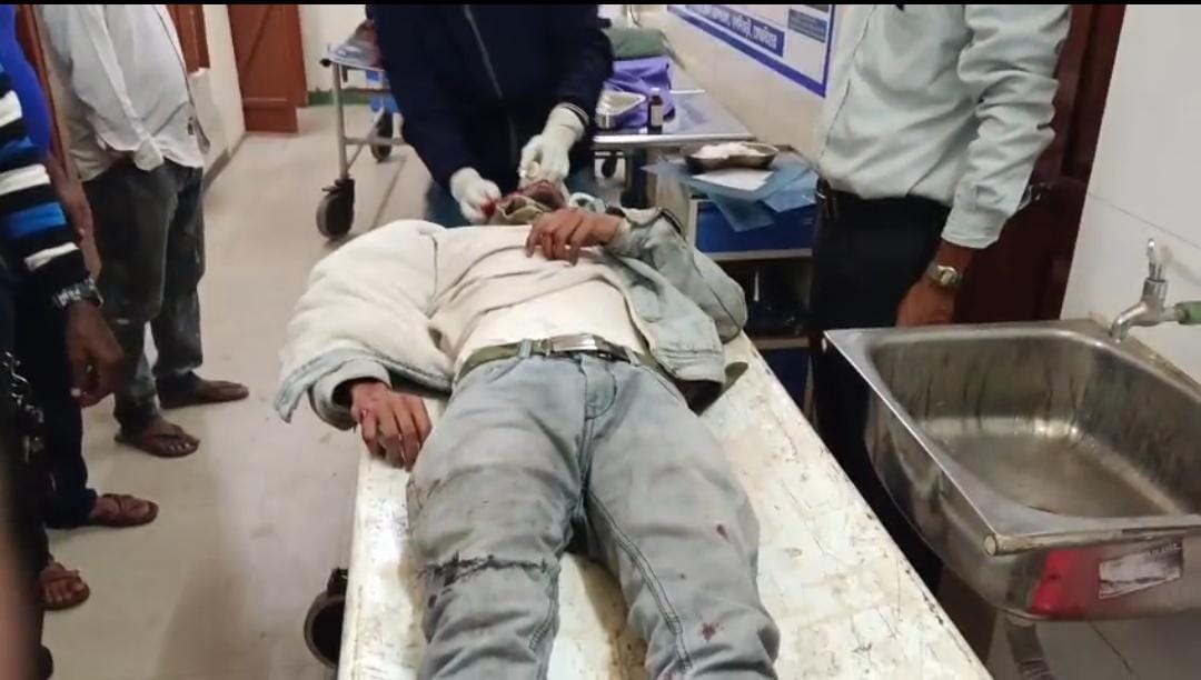 সাইকেল আরোহীকে বেপরোয়া বাইকের ধাক্কা , আহত ৩