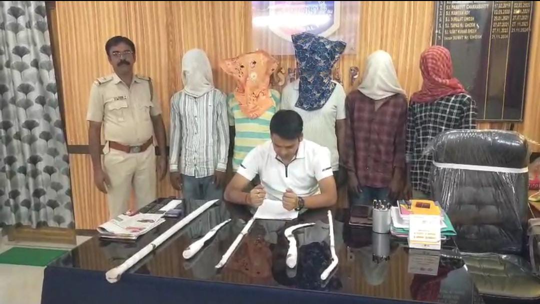 ডাকাতির আগেই ডাকাতদের গ্রেফতার , নজির সৃষ্টি পুলিশের