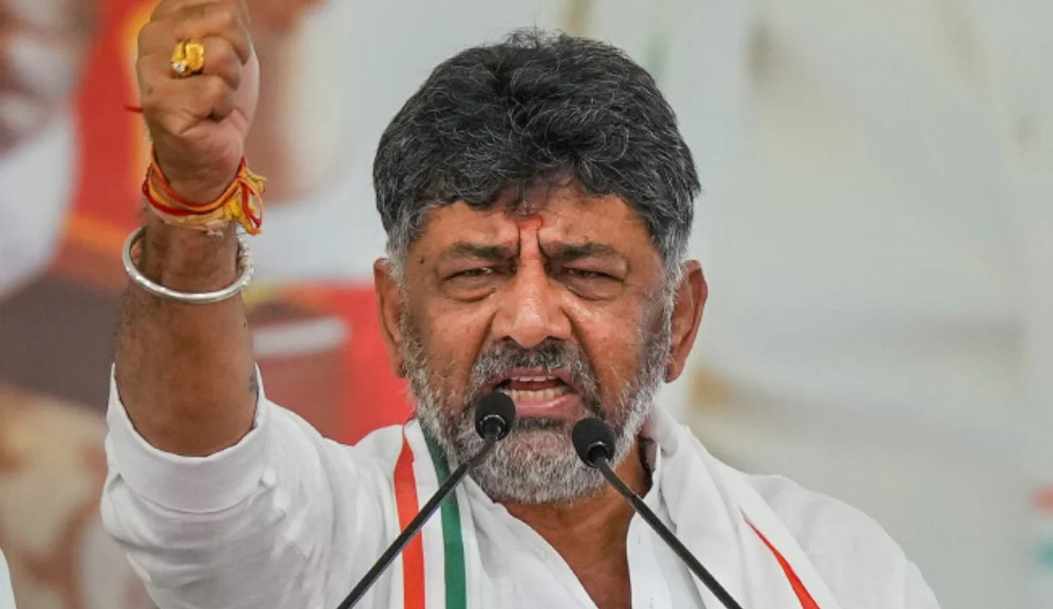 কর্ণাটকের কংগ্রেস শিবিরে ভাঙন! মুখ খুললেন শিবকুমার