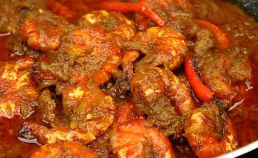 দক্ষিণী স্টাইলে বানিয়ে ফেলুন ঝাল ঝাল চিংড়ি কষা