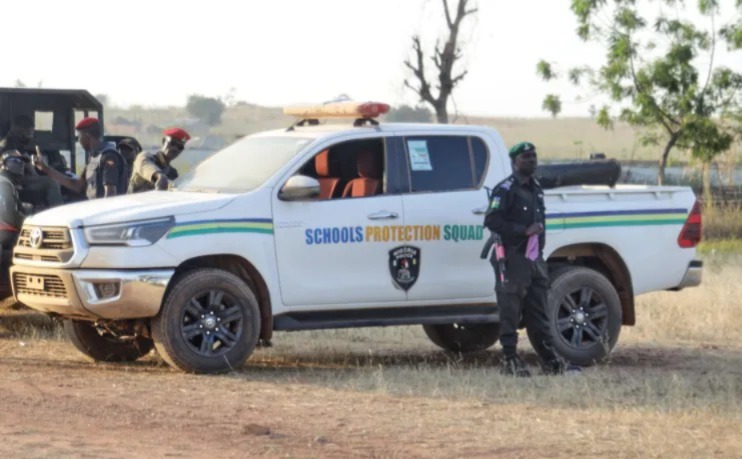 বন্দুকবাজদের হামলা নাইজেরিয়ার স্কুলে, অপহৃত ২১৫ পড়ুয়া ও ১২ জন শিক্ষক