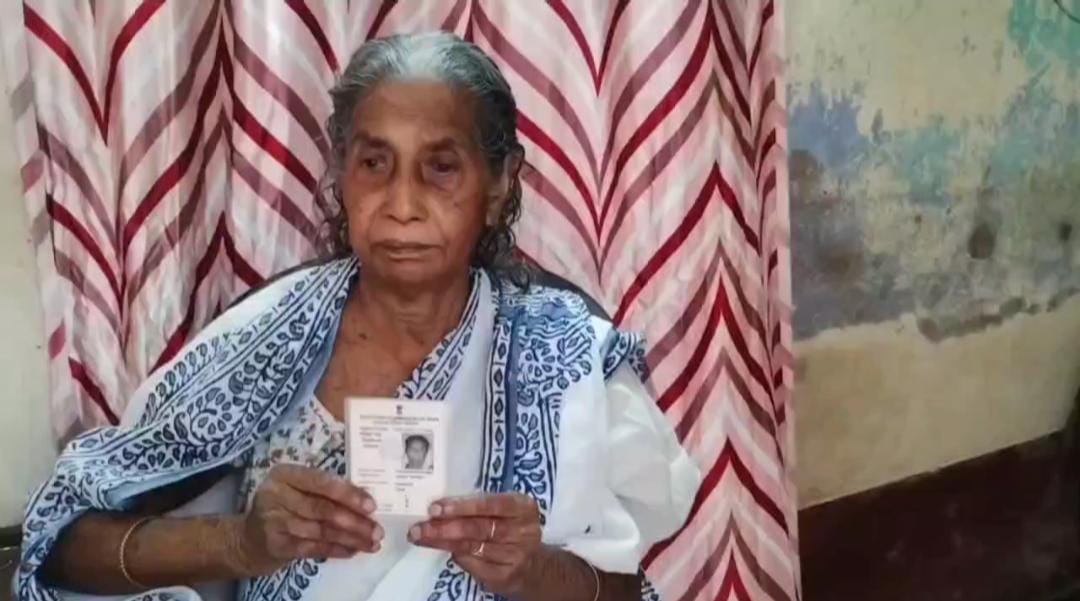 জীবিত ভোটারের নাম তালিকা থেকে ডিলিট , তীব্র উদ্বেগে পরিবার