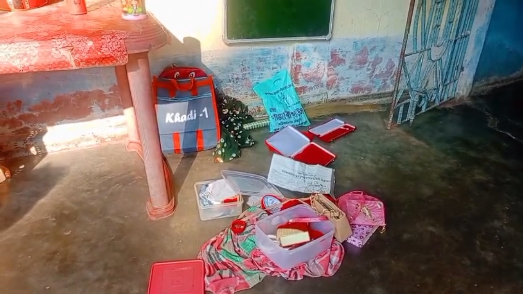 শীত পড়তেই রানীরহাটে ফের চুরি , উধাও ৮০ হাজার টাকা সহ সোনার গয়না