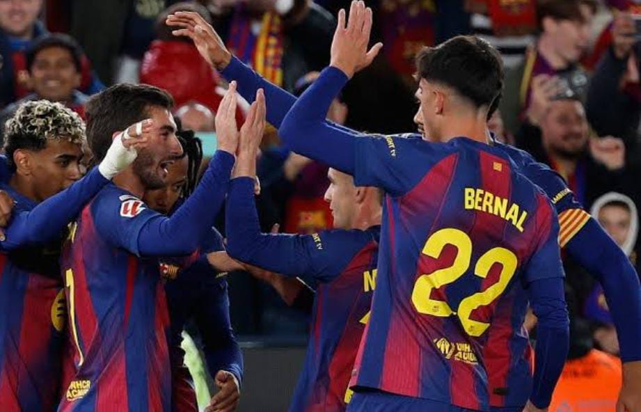 আড়াই বছর পর ক্যাম্প ন্যুতে প্রত্যাবর্তন , নবনির্মিত স্টেডিয়ামে দাপুটে জয় বার্সেলোনার