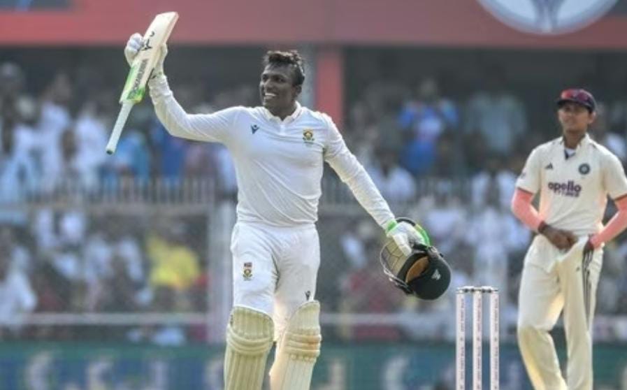 টেস্ট সিরিজ , প্রথম শতরান মুথুসামির , প্রতি আক্রমণ জানসেনের , মধ্যাহ্নভোজের আগে সমস্যায় ভারত