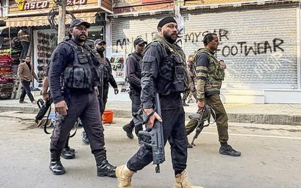 দিল্লি বিস্ফোরণকাণ্ড, পাক হ্যান্ডলারের সঙ্গে যোগাযোগ, ভূস্বর্গ থেকে গ্রেফতার টেকনিশিয়ান