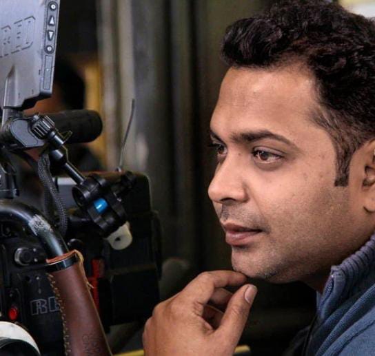 টলিউডে শোকের ছায়া , নিজের বাড়িতেই আত্মঘাতী চিত্রগ্রাহক সৌম্যদীপ্ত গুইন