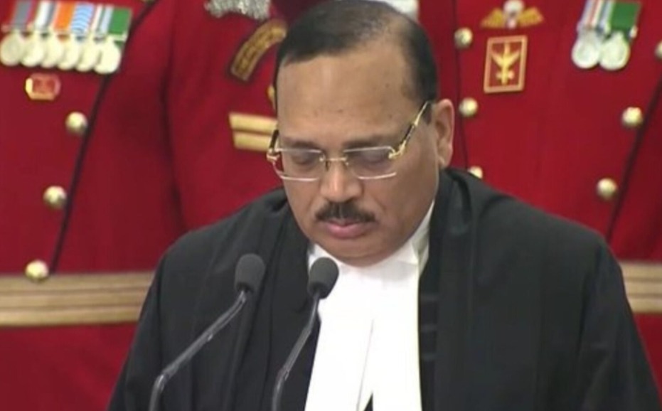 সুপ্রিম কোর্টের ৫৩তম প্রধান বিচারপতি, শপথ গ্রহণ সূর্য কান্তের