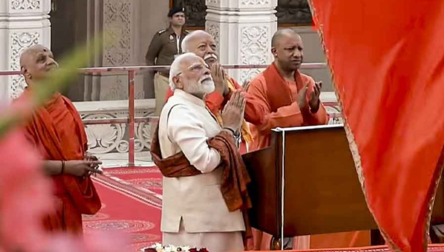 “আজ বিশ্ব রামনামে আচ্ছন্ন”, রামমন্দিরে ধ্বজারোহণে বার্তা মোদির